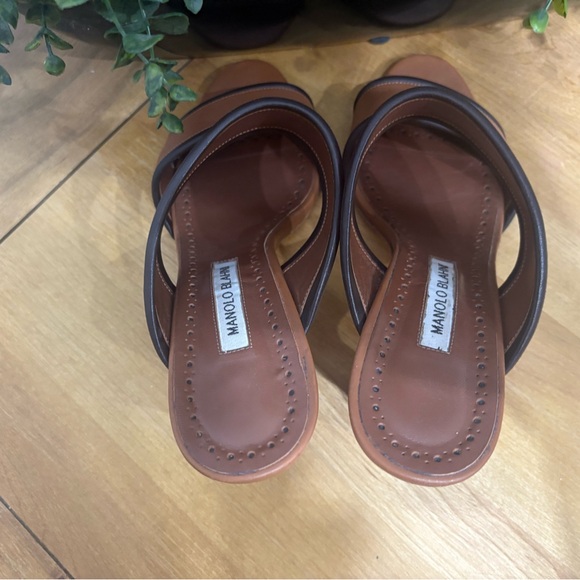 Manolo Blahnik Tan and Black Sandals - Picture 7 of 7